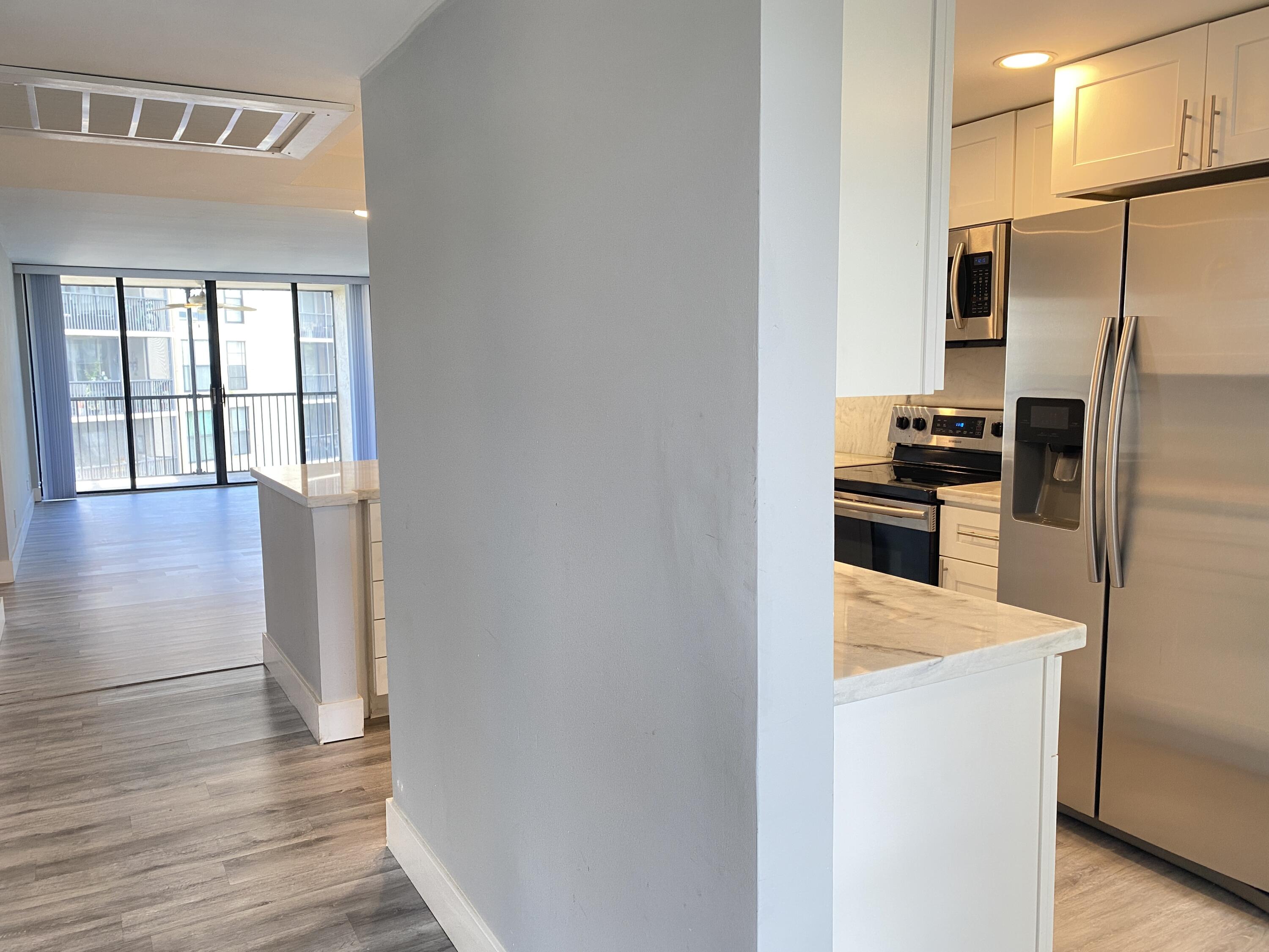 20 Royal Palm Way, Unit 401 Boca Raton, FL 33432 - Photo 3 of 47 20260902_151939221_iOS