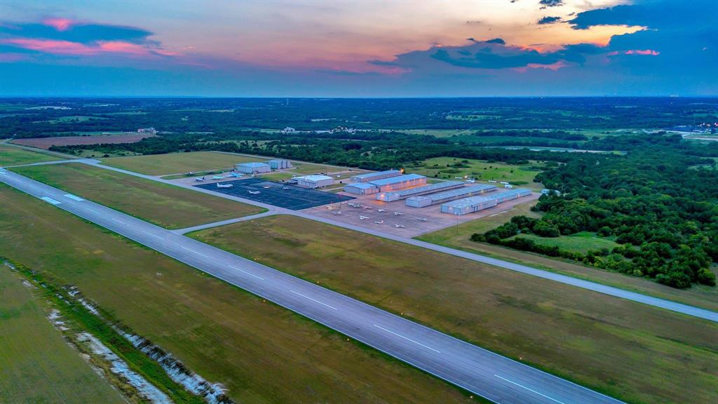 1810 Longbranch Road Waxahachie, TX 76065 - Photo 38 of 39 a view of an ocean from a balcony