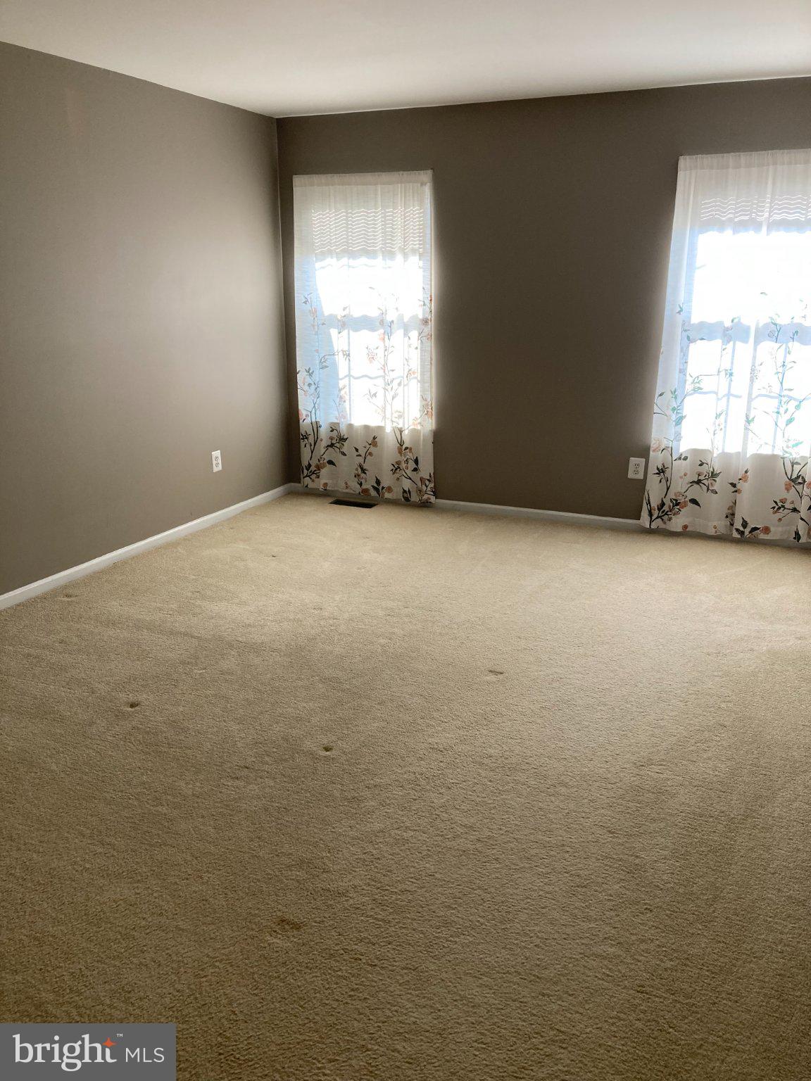 2623 Virginia Lane Jamison, PA 18929 - Photo 6 of 9 Spacious room with natural light.