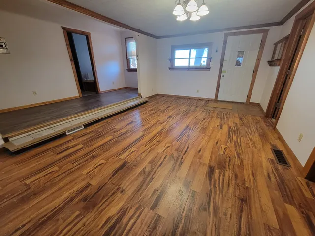 $159,600 | 21882-410 410 E Street, Sheffield, IL 61361