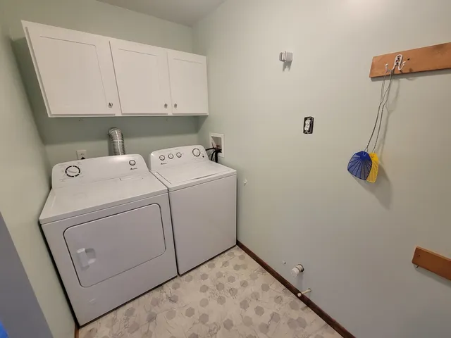 $159,600 | 21882-410 410 E Street, Sheffield, IL 61361