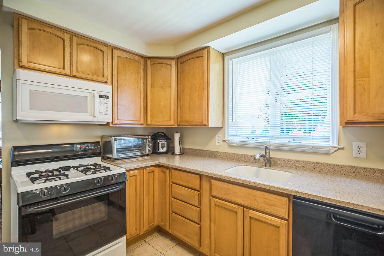 742 Arndt Avenue Riverside, NJ 08075 - Photo 10 of 33