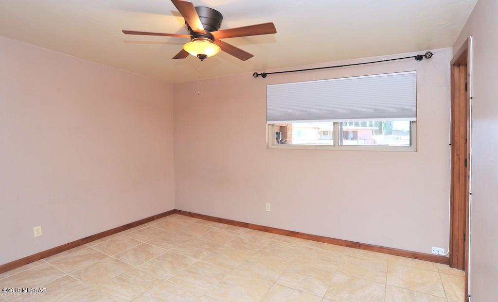 8332 East Rolling Ridge Street Tucson, AZ 85710 - Photo 36 of 49