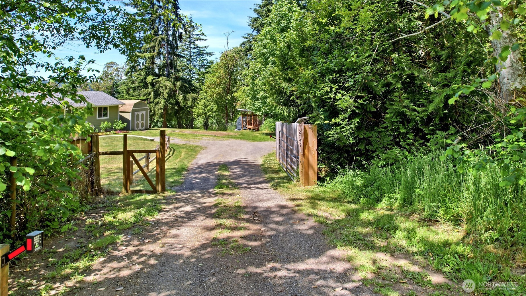 12742 Banner Road Southeast Olalla, WA 98359 - Photo 3 of 40