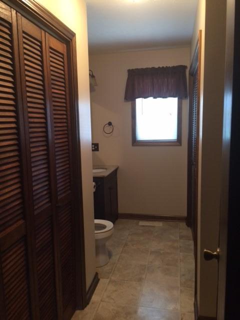 1265 Sand Cut Road Oneida, TN 37841 - Photo 3 of 8 bath