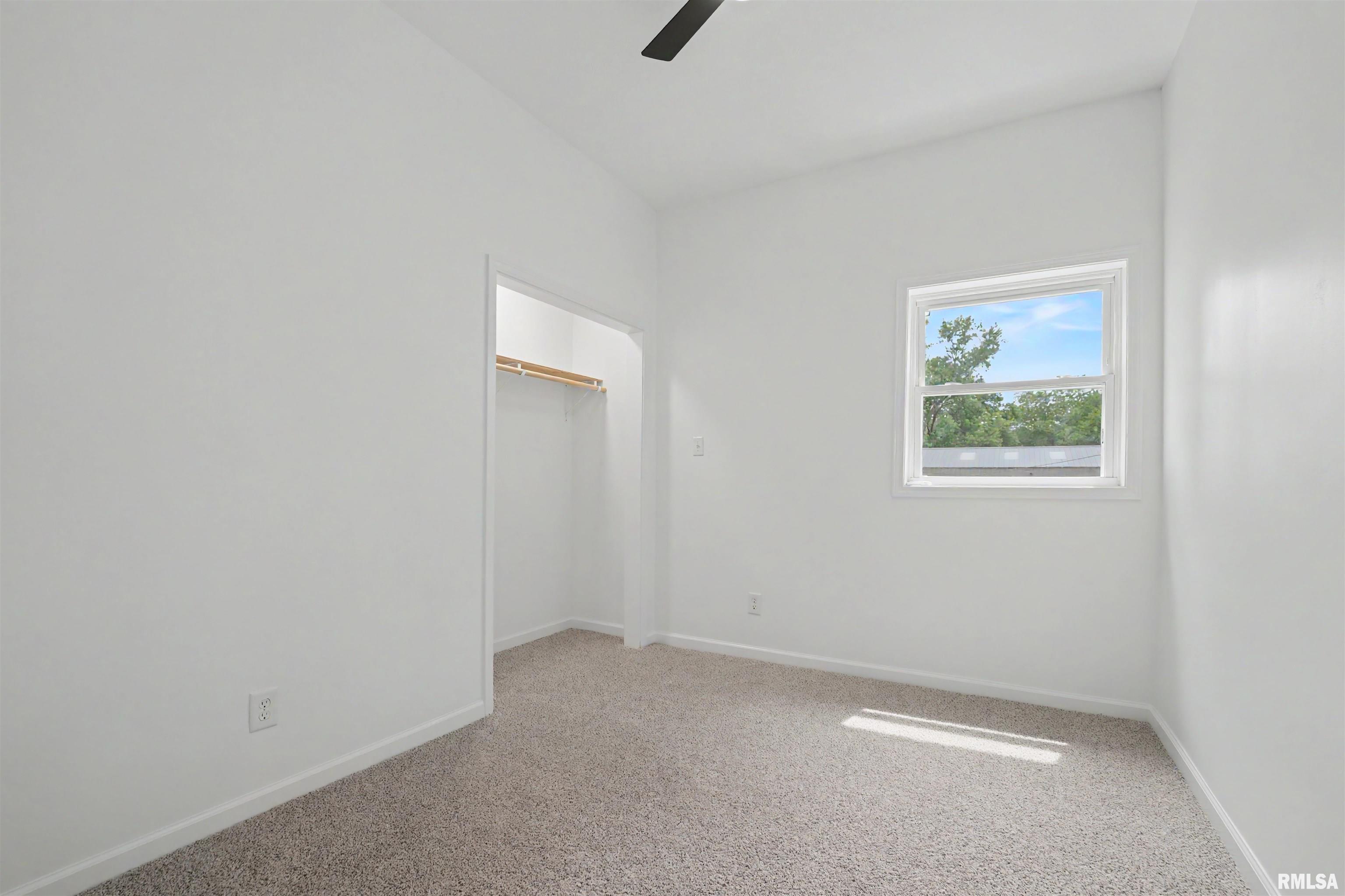709 South Kickapoo Street Lincoln, IL 62656 - Photo 17 of 25