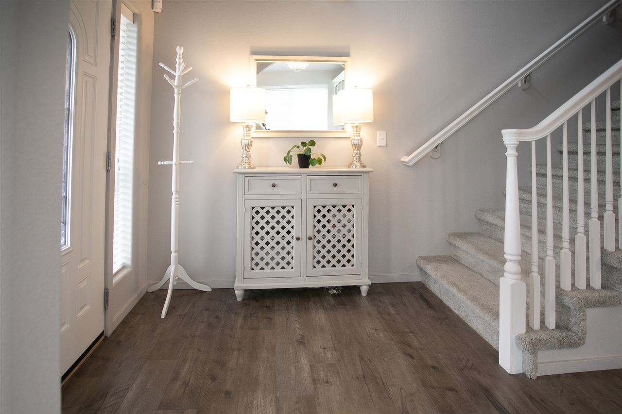 112 South Lone Tree Road Spokane Valley, WA 99016 - Photo 3 of 25 Gallery Image 3