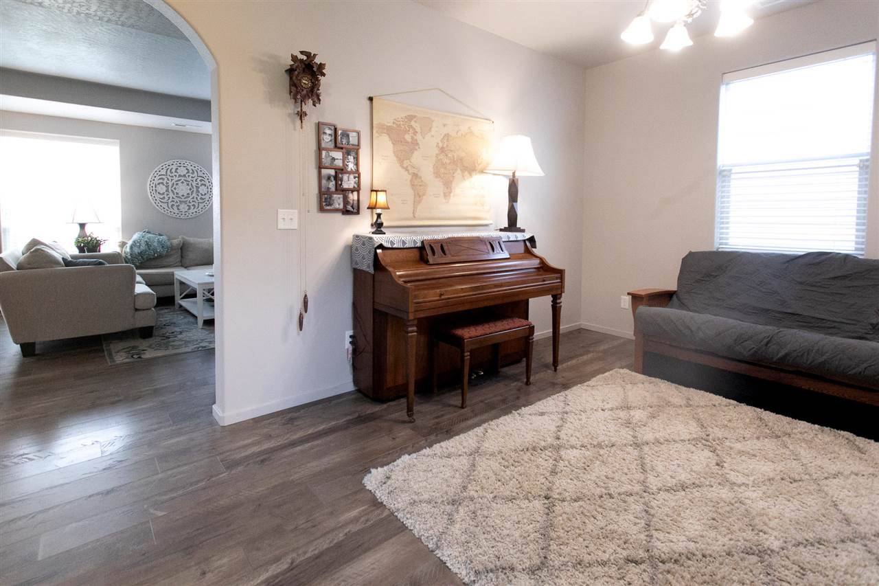 112 South Lone Tree Road Spokane Valley, WA 99016 - Photo 6 of 25 Gallery Image 6