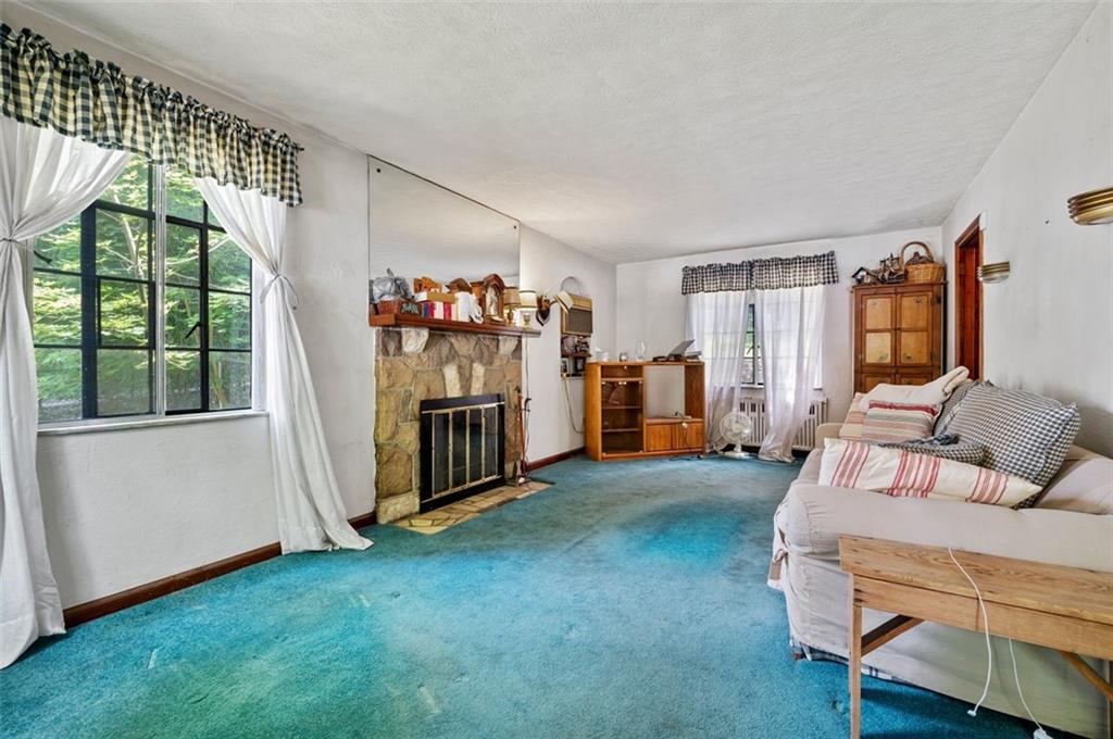61 Greenlee Road Pittsburgh, PA 15227 - Photo 7 of 25 Gallery Image 7