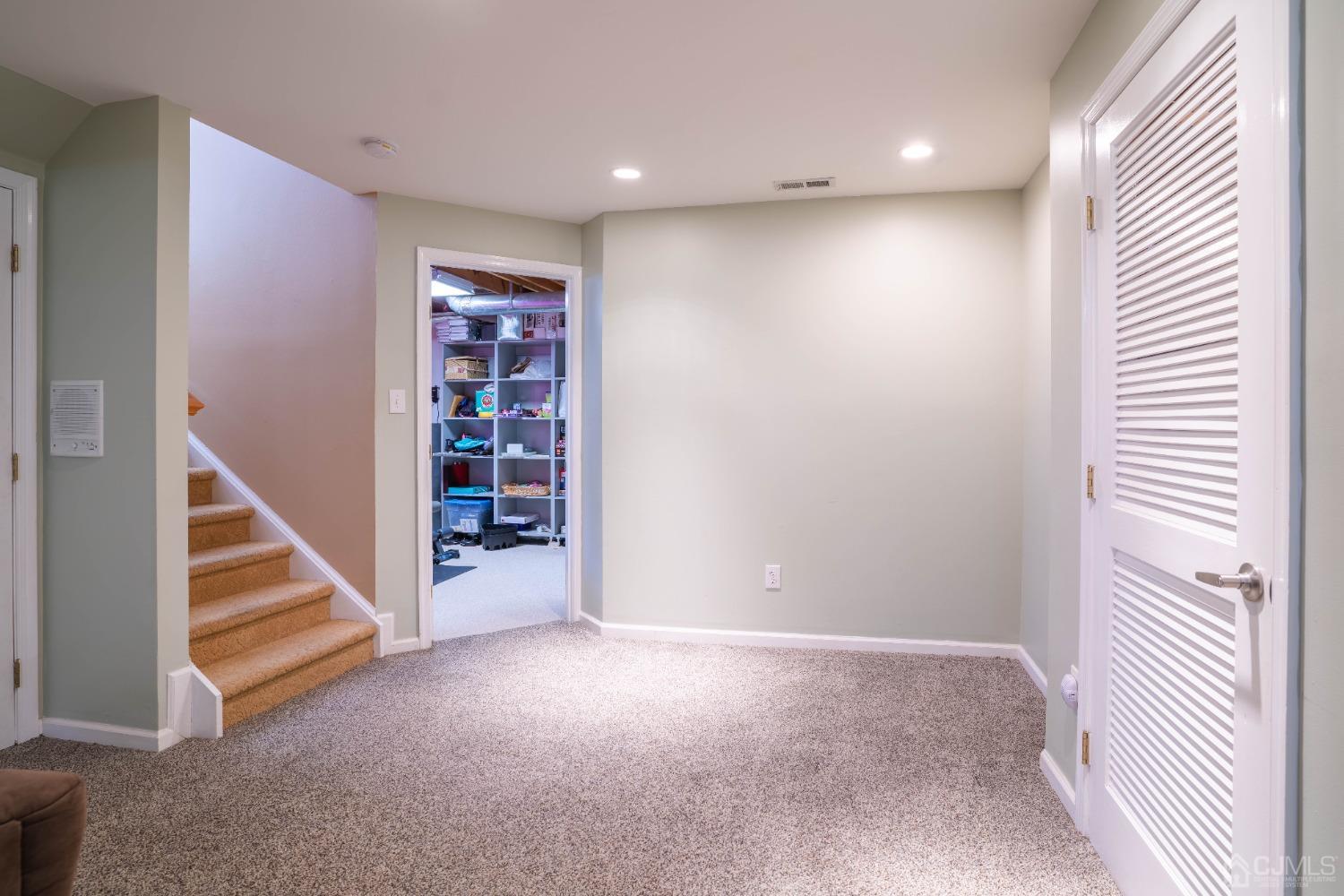 2 Donovan Road Pennington, NJ 08534 - Photo 25 of 33 Gallery Image 25