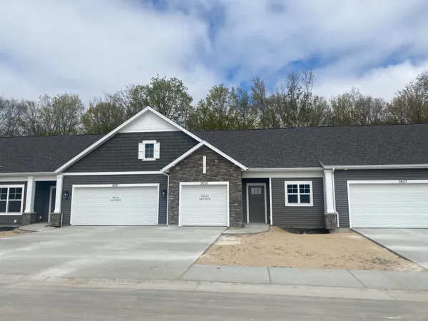 $399,000 | 2835 West Cobblestone Ct. Southeast, Unit 15, Kentwood, MI 49512