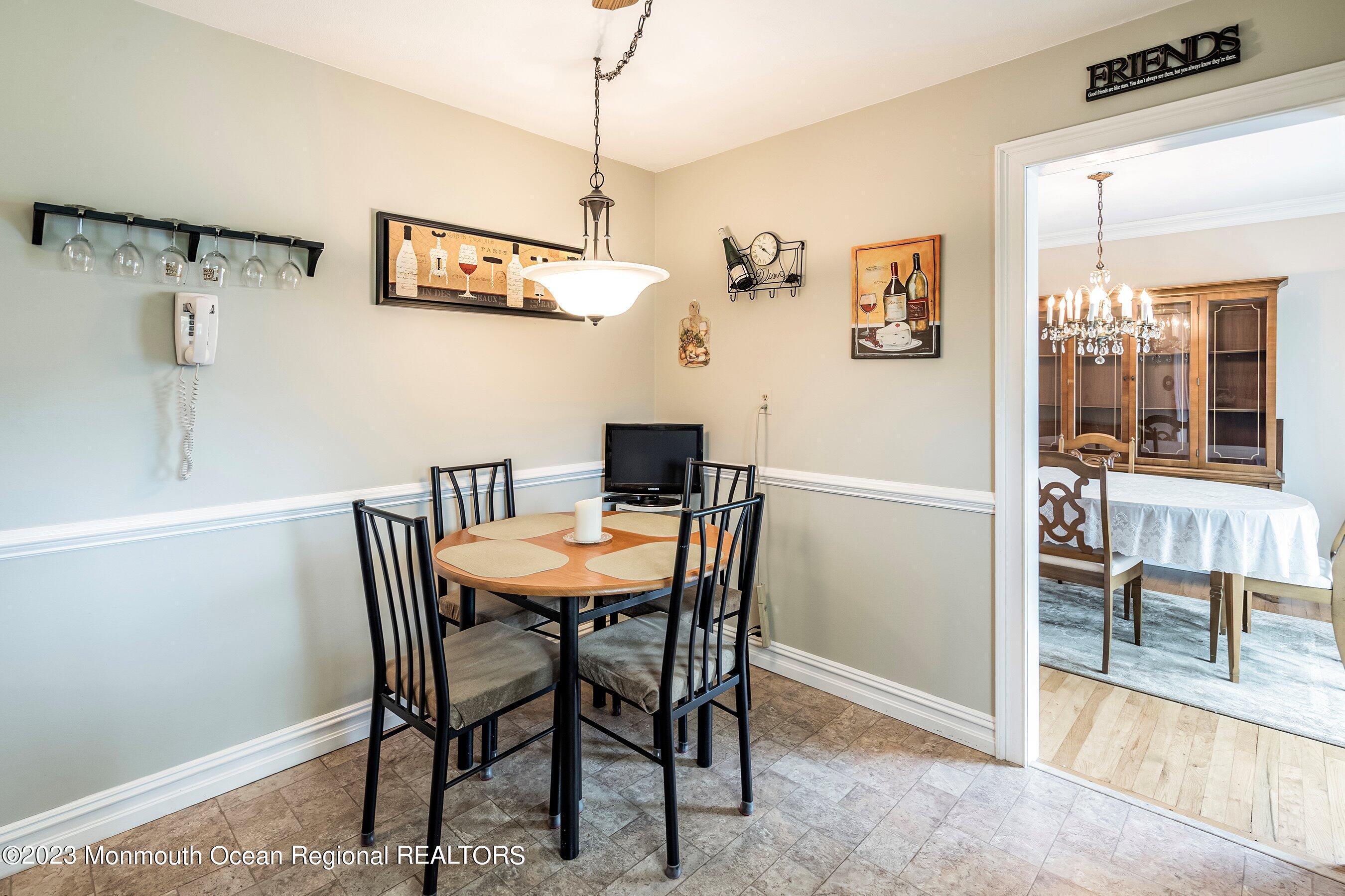19 Eliot Road Manalapan, NJ 07726 - Photo 13 of 29 13-Breakfast