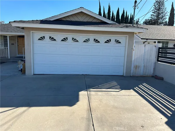$3,975 | 14222 Hart Street, Van Nuys, CA 91405