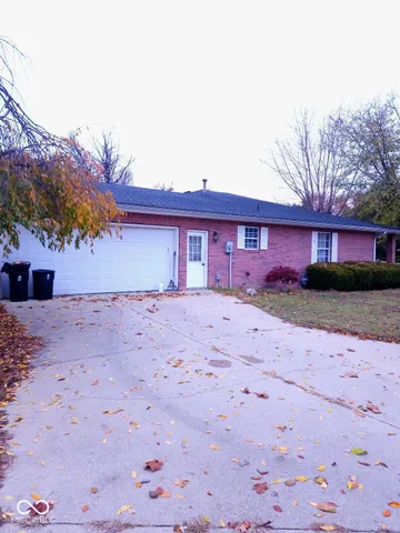 $255,000 | 290 Highway 135, Brownstown, IN 47220