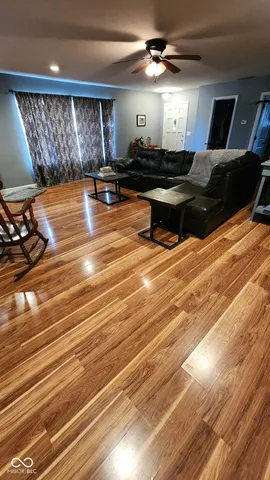 $255,000 | 290 Highway 135, Brownstown, IN 47220