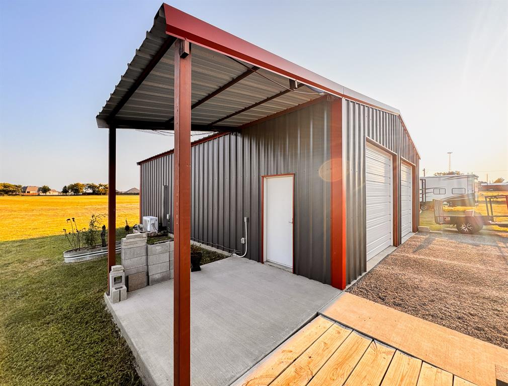 350 Summerfield Court Springtown, TX 76082 - Photo 4 of 20