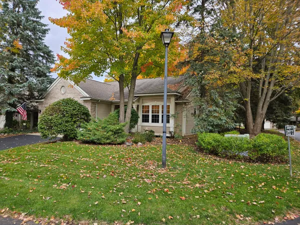 $2,300 | 3877 Old Elm Drive Southeast, Kentwood, MI 49512