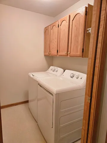 $2,350 | 3877 Old Elm Drive Southeast, Grand Rapids, MI 49512