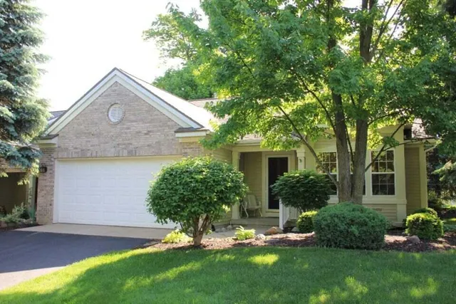 $2,350 | 3877 Old Elm Drive Southeast, Grand Rapids, MI 49512