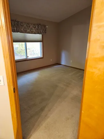 $2,300 | 3877 Old Elm Drive Southeast, Kentwood, MI 49512