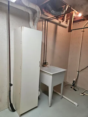 $2,350 | 3877 Old Elm Drive Southeast, Grand Rapids, MI 49512