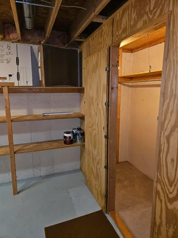 $2,350 | 3877 Old Elm Drive Southeast, Grand Rapids, MI 49512