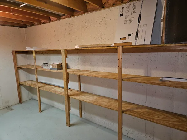 $2,300 | 3877 Old Elm Drive Southeast, Kentwood, MI 49512