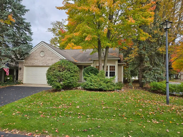 $2,350 | 3877 Old Elm Drive Southeast, Grand Rapids, MI 49512