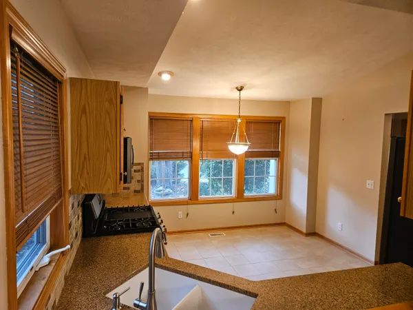 $2,300 | 3877 Old Elm Drive Southeast, Kentwood, MI 49512