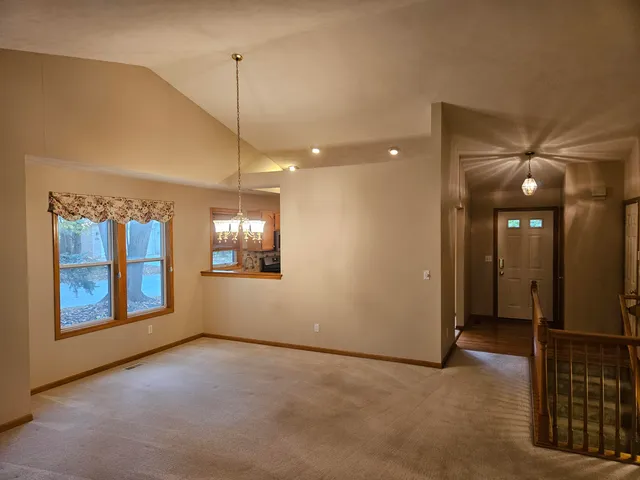 $2,350 | 3877 Old Elm Drive Southeast, Grand Rapids, MI 49512