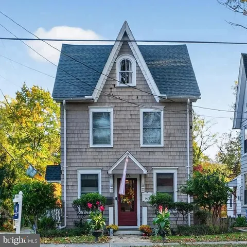 $525,000 | 526 East Main Street, Moorestown, NJ 08057