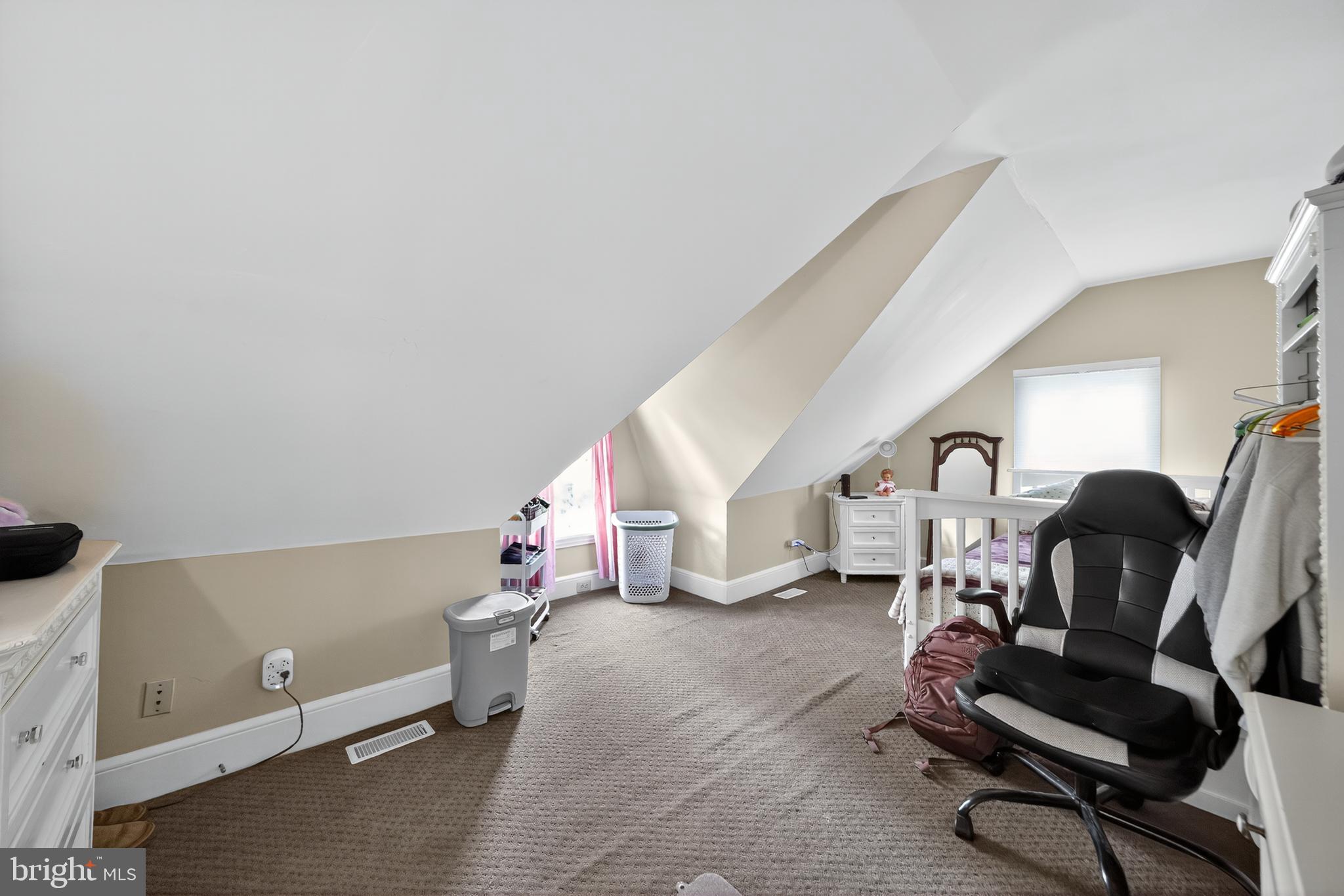 526 East Main Street Moorestown, NJ 08057 - Photo 30 of 49 a living room with furniture