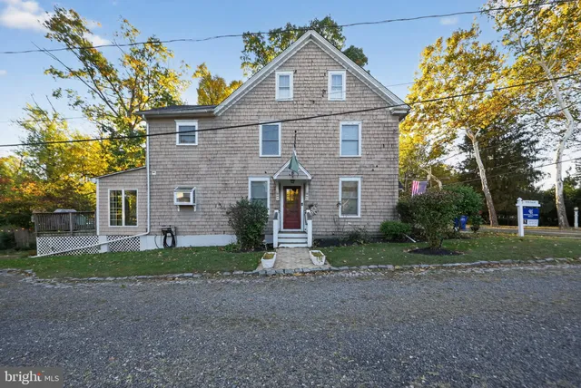 $525,000 | 526 East Main Street, Moorestown, NJ 08057