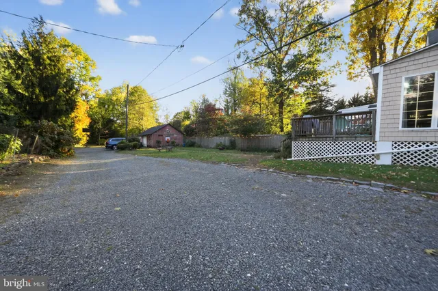 $525,000 | 526 East Main Street, Moorestown, NJ 08057