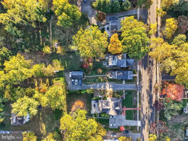 $525,000 | 526 East Main Street, Moorestown, NJ 08057