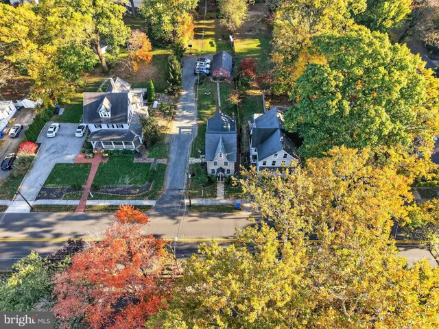 $525,000 | 526 East Main Street, Moorestown, NJ 08057