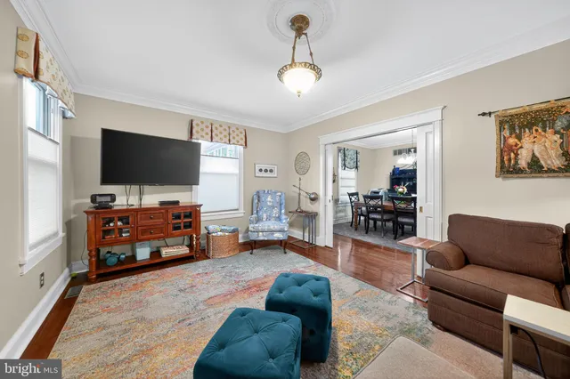 $525,000 | 526 East Main Street, Moorestown, NJ 08057