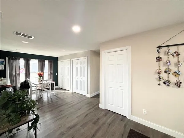 $171,500 | 123 West Douglas Street, Iola, KS 66749