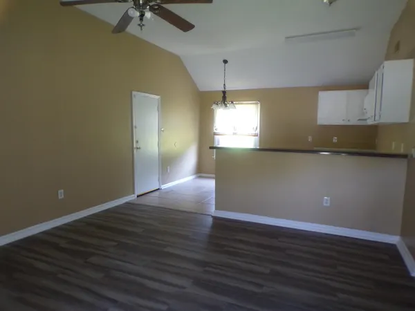 $1,250 | 3583 Russelwood Drive, Memphis, TN 38128