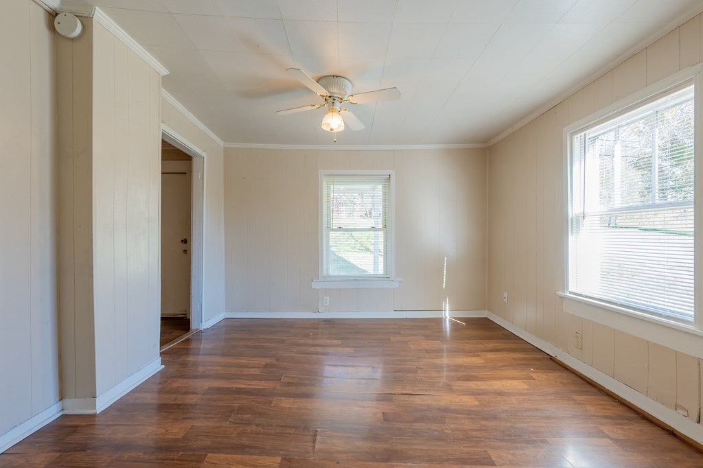 4033 Brookmont Road Pulaski, VA 24301 - Photo 15 of 58 Gallery Image 15