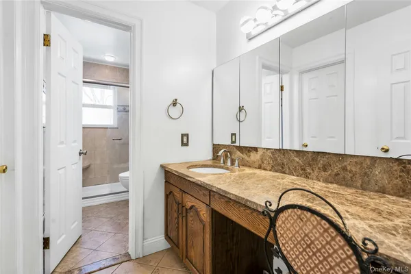 $1,128,000 | 15 Fairway Drive, Old Bethpage, NY 11804