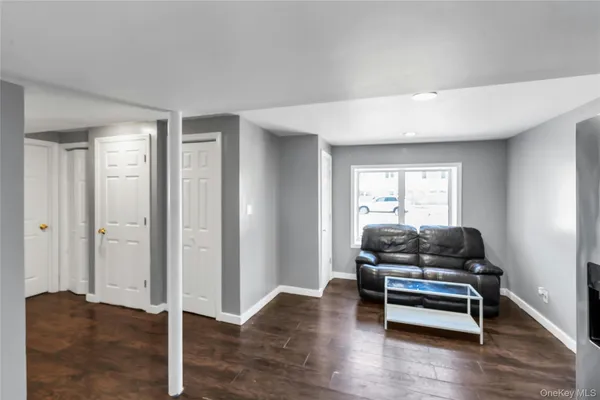 $1,128,000 | 15 Fairway Drive, Old Bethpage, NY 11804