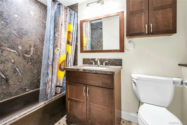 $1,128,000 | 15 Fairway Drive, Old Bethpage, NY 11804