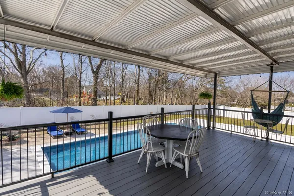 $1,128,000 | 15 Fairway Drive, Old Bethpage, NY 11804