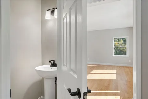 $410,162 | 35 Whittier Drive, South Kingstown, RI 02879