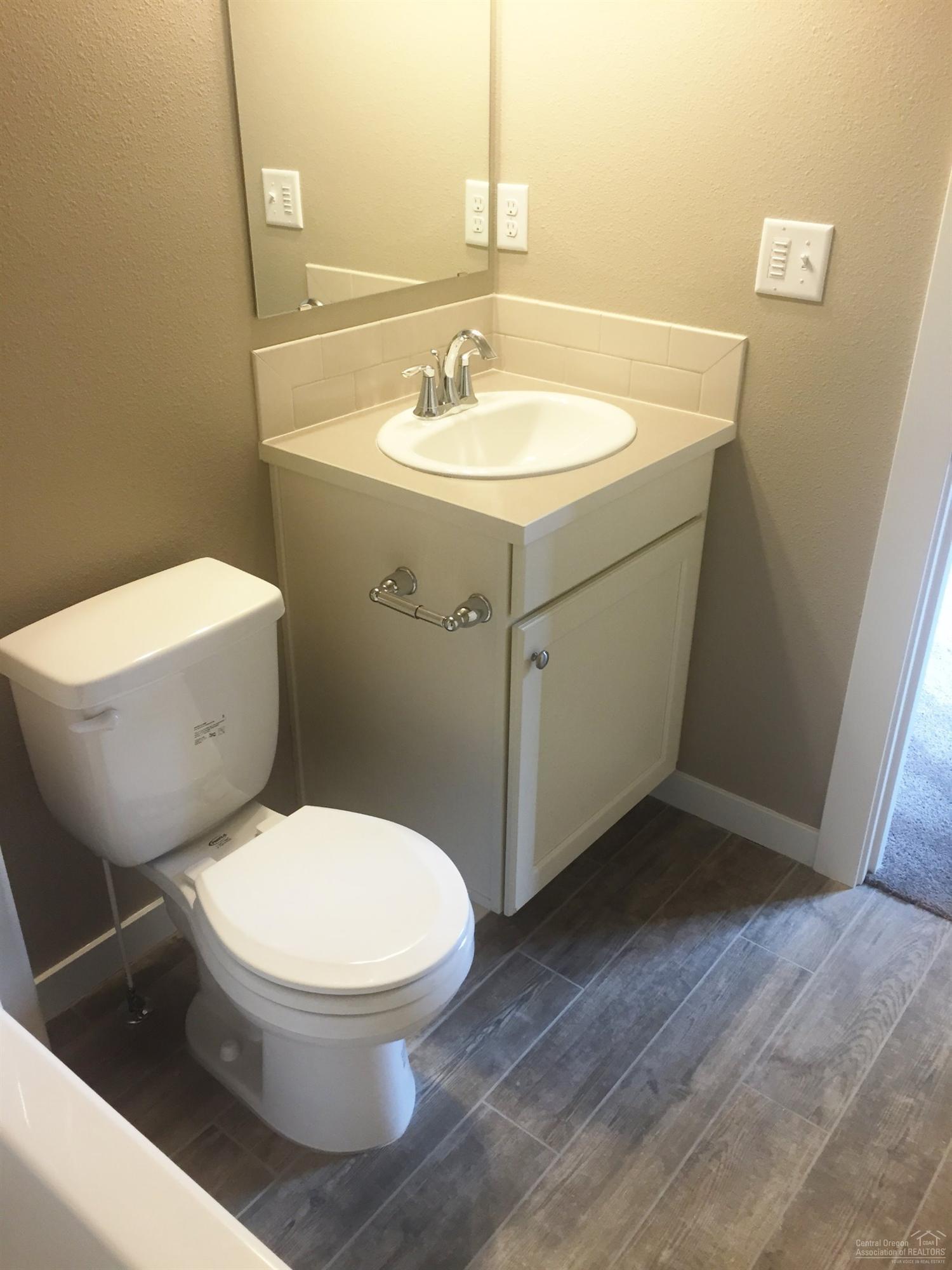 61804 Southeast Rolo Court Bend, OR 97702 - Photo 6 of 12 Home will be similar to photo/rendering