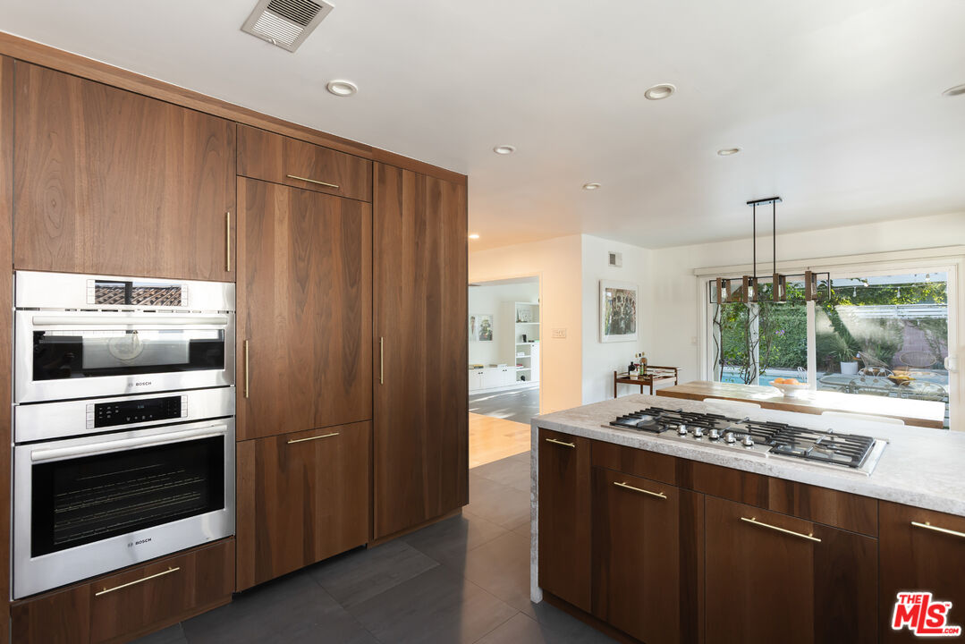 5719 Rhodes Avenue Valley Village, CA 91607 - Photo 19 of 55