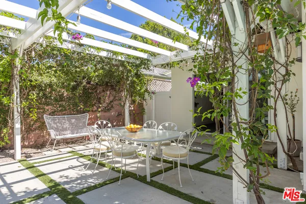 $1,598,000 | 5719 Rhodes Avenue, Valley Village, CA 91607