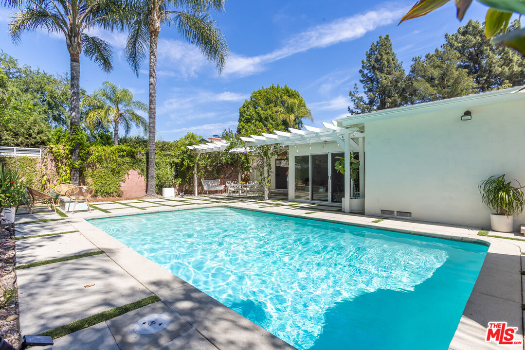 5719 Rhodes Avenue Valley Village, CA 91607 - Photo 30 of 55