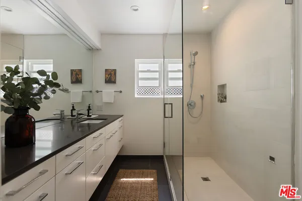 $1,598,000 | 5719 Rhodes Avenue, Valley Village, CA 91607